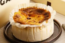 【ブームの火付け役】GAZTAのバスクチーズケーキ（15cm／4～6名） 1