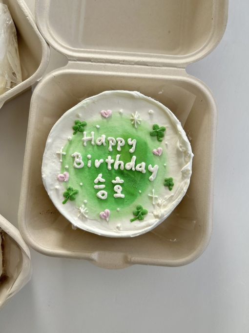 パステルキラキラクローバーケーキ+｡:.ﾟஐ⋆*♡ 1