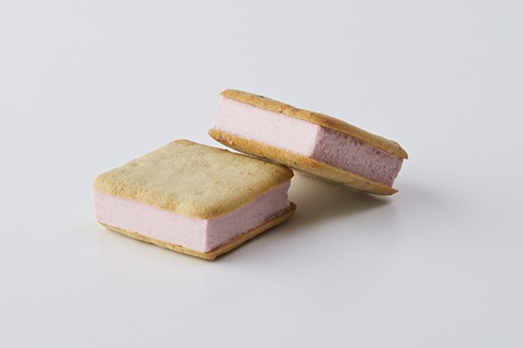 ウィークエンドピスタチオ (あまおう苺) ４個入り 2