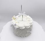 シンプルリボンデコレーションケーキ（ホワイト）｜誕生日・記念日・推し活対応｜写真映え◎ 3