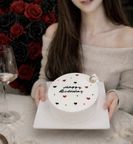 シンプルハートデコレーションケーキ｜推し活・誕生日・本人不在の誕生日会対応 1