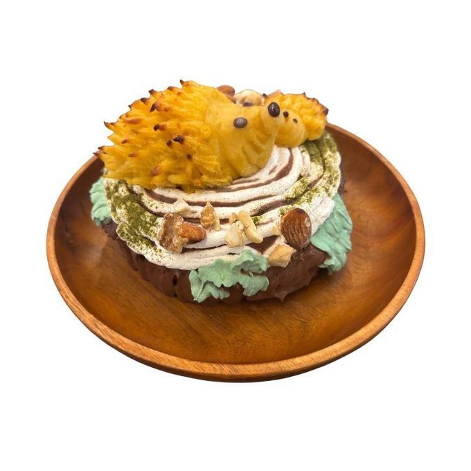 ホールケーキ 4号 ハリネズミのスイートポテト 白熊が琥珀糖で泳ぐ かわいい プレゼント 冷凍 2