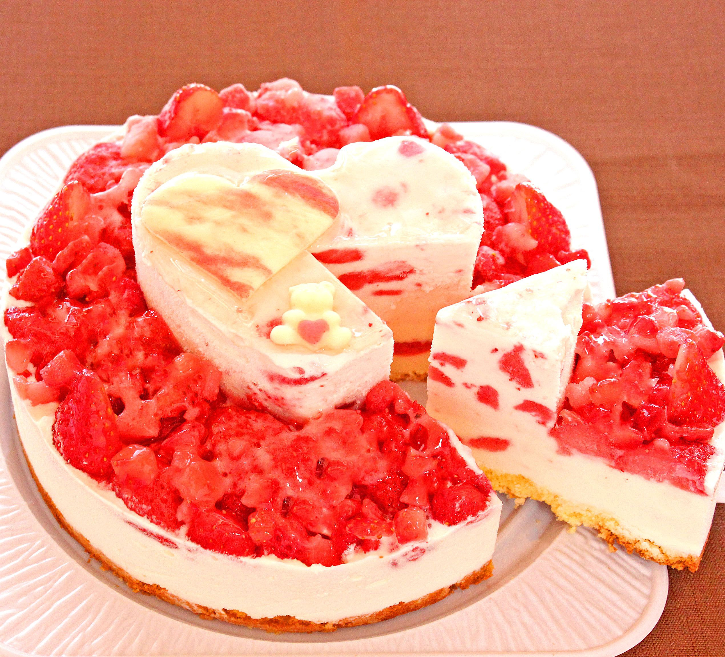 ハート型ケーキ 6号サイズ いちごクリームタイプ バレンタインデーにおすすめ 通販