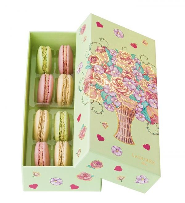 LADUREE ブーケ・ド・ローズ 12個入り（株式会社Cake.jp） | Cake.jp