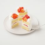 【カットタイプ】高級苺盛りデコレーションケーキ 5号 15cm 4