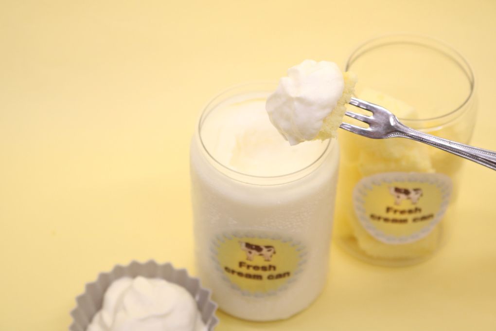 【北海道十勝平野産】濃厚でミルキーなfresh Cream×スポンジ2缶セット 7
