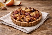 【卵、乳、小麦、白砂糖不使用、グルテンフリースイーツ】タルト林檎と金時芋 5号 15cm 《ヴィーガンスイーツ・ヴィーガンケーキ》《無添加》《アレルギー配慮》   1