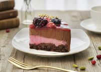 卵、乳、小麦不使用 ヴィーガンスイーツ ベリーショコラ 白砂糖不使用 グルテンフリー《ヴィーガンケーキ》《無添加》《アレルギー配慮》 5号  バレンタイン2026 2