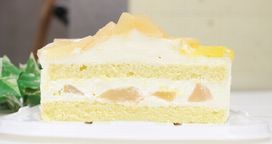 新作：ピーチたっぷり生クリームデコレーションケーキ 4号 （バースデーオーナメント＋キャンドル付き）北海道の生クリーム・小麦粉・バター100％使用 お急ぎ便対応 3
