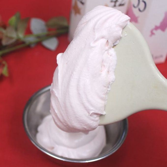 ストロベリー色の生クリーム苺デコ5号/苺サンド クリスマス2025 4