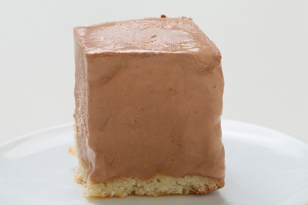 【森のケーキ屋 どんぐり】ハート型 チョコレートアイスクリームのデコレーションケーキ 4号 12cm 5