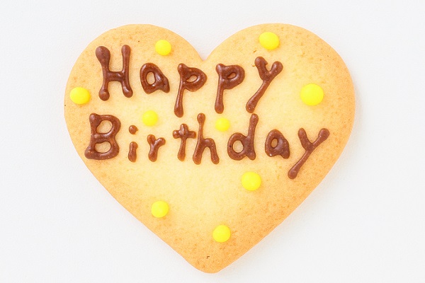 HAPPY BIRTHDAYアイシングクッキー付き イラストキャラクターデコレーションケーキ（チョコ生クリーム） 5号 15cm 8