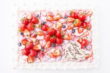 【名古屋限定】イチゴ好きにはたまらない たっぷりイチゴのスクエアデコレーション 30cm×40cm 4