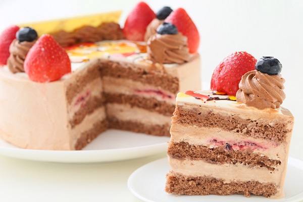 【安心美味宣言】純生チョコケーキ苺ショート イラストケーキ 4号 12cm ギフトに最適 5