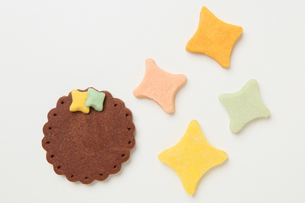 国産小麦粉と安心材料☆似顔絵クッキーのデコレーションケーキ 4号 12cm 9