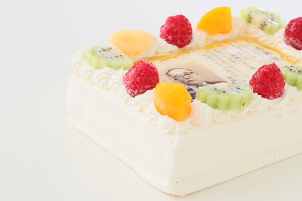 表彰状ケーキ（感謝状や還暦祝いケーキ等も）画像とメッセージ両方入れられる(追加料金なし） 表彰状の枠付き写真ケーキ   10cm×13cm 9