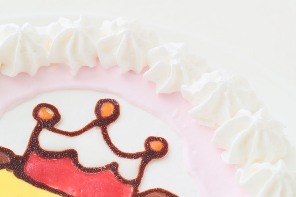 卵・乳・小麦・ナッツ類除去可能 米粉の白いふんわりデコレーション イラストケーキ（キャラクター1体のみ） ※クリスマスケーキとしてのご利用はご遠慮くださいませ ※12月はお誕生日の方のみ（一人での手作業、ご協力くださいませ） ※写真人物画は描けません 5号 15cm 7
