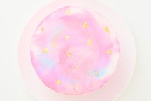 キャラクター3体まで パステルマーブルのココアスポンジキャラクターチョコプレートケーキ 6号 18cm 3
