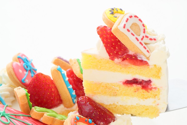 純生苺ショート Lovelyアイシングクッキーケーキ  文字入りアイシング 5号 15cm （お得なアイシングセットです） ギフトに最適 5