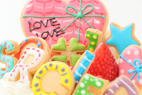 純生苺ショート Lovelyアイシングクッキーケーキ  文字入りアイシング 5号 15cm （お得なアイシングセットです） ギフトに最適 9