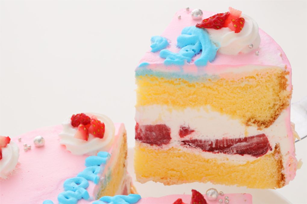 可愛いピンクのショートケーキ 3号 いちご 生クリーム 9cm 3