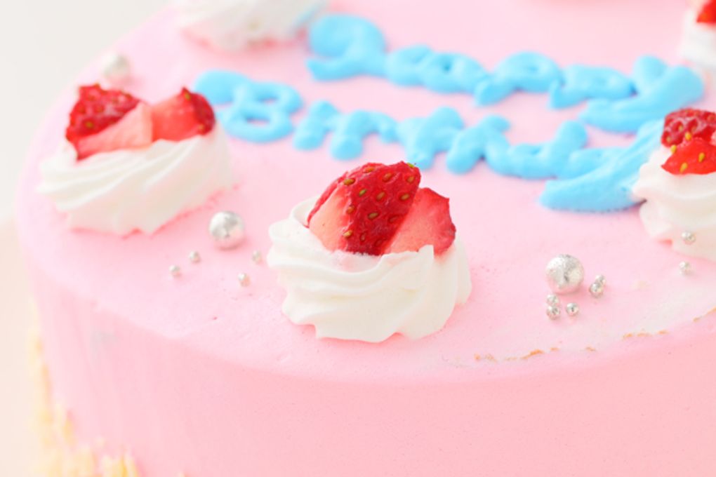 可愛いピンクのショートケーキ 4号 いちご 生クリーム 12cm 7