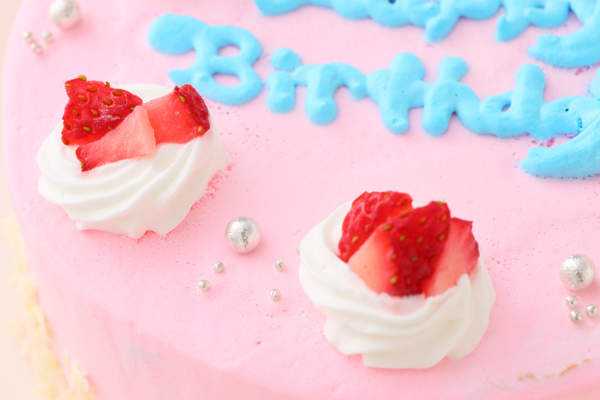 可愛いピンクのショートケーキ 6号 いちご 生クリーム 18cm 