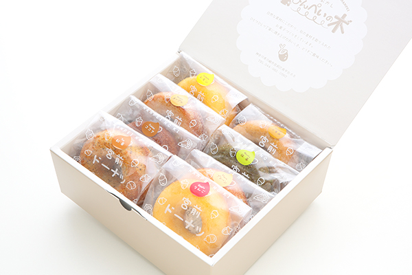 宮前ドーナツの8個ギフト （なんぺいの木） | Cake.jp