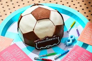 サッカーボールケーキ