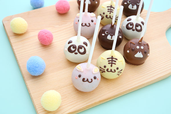 可愛くて食べられない⁉︎ チョコレートケーキポップス（Kozue-Sweets