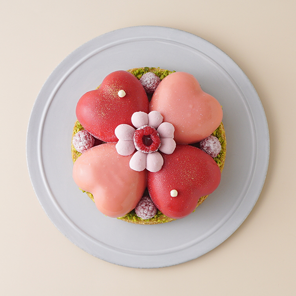 【SALON BAKE ＆ TEA】ハート型のムースケーキ「クール ド フルール」 母の日2024 2