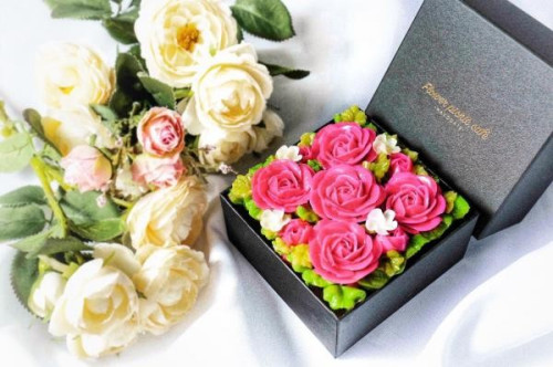 『食べられるお花のケーキ』【Elegant Pink】Anniversary「ミニ」ボックスフラワーケーキ＜ミニサイズ＞