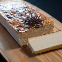 ミシュランフレンチシェフだからこそ、生まれたとろけるカカオチーズテリーヌ 【タントサイズ 1本 】