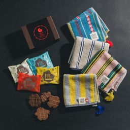 【送料無料】【ワッフル・ケーキの店R.L（エール・エル）】今治 タオル ハンカチ（イエロー）＆ クリスピー ワッフル 4個 セット 