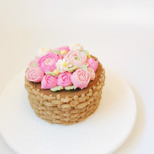 鹿児島ほうじ茶のバスケットフラワーケーキ