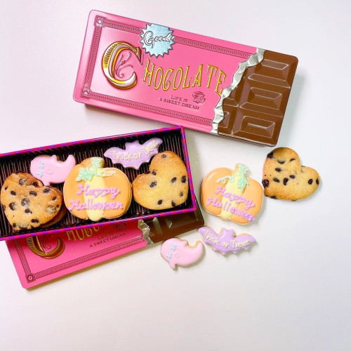 ハロウィン限定チョコレートクッキー缶(チョコチップクッキーとアイシングクッキー詰め合わせ) ハロウィン2022