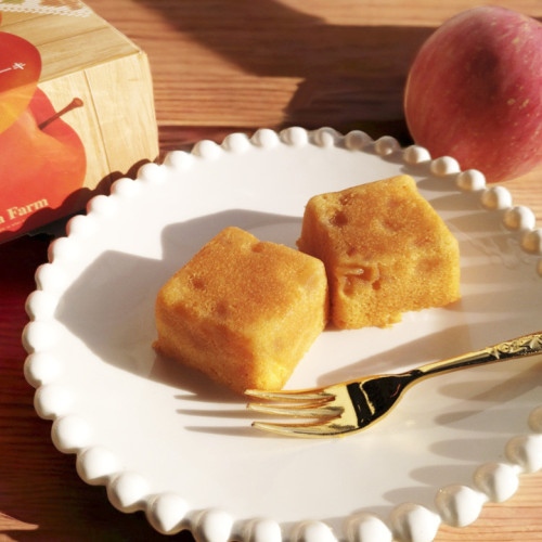 りんごの果肉入り青森アップルワインケーキ