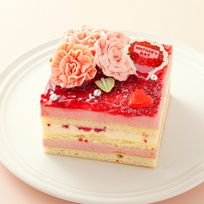 【想いを込めて、花束のケーキを】ツインベリーのカーネーションケーキ 