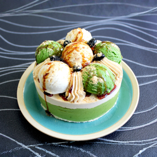 《アイスクリームケーキ》黒蜜きなこ＆濃い味抹茶 4号 12cm 名入れ メッセージ 選択可 チョコプレート 母の日ケーキ