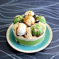 《アイスクリームケーキ》黒蜜きなこ＆濃い味抹茶 4号 12cm 名入れ メッセージ 選択可 チョコプレート 母の日ケーキ