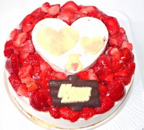 卵除去ハートいちごアイスケーキ 6号 18cm クリスマス2025