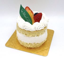 愛犬と一緒に食べれるデコレーションケーキ