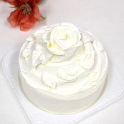 バラの生クリームバースデーケーキ 3号 北海道生クリーム お1人様用 子供に人気 宅配 いたします 3種類のケーキからお選びください  お試し価格品