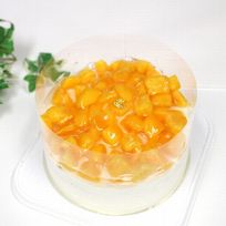 新作：マンゴーたっぷり生クリームデコレーションケーキ 4号 （バースデーオーナメント＋キャンドル付き）北海道の生クリーム・小麦粉・バター100％使用 お急ぎ便対応