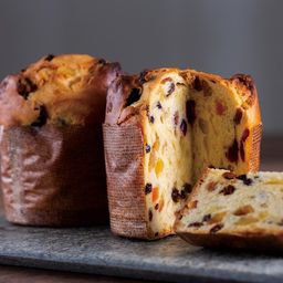 【京王プラザホテル】「パネトーネ」 1個（高さ約9cm） 