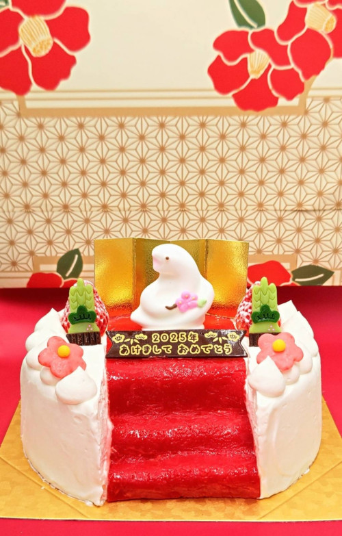2025新年あけましておめでとうございますケーキ