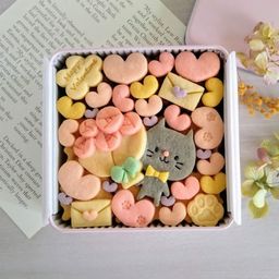 バレンタインクッキー缶/きみと季節のとなりに「ねこちゃんの贈り物」バレンタイン2026