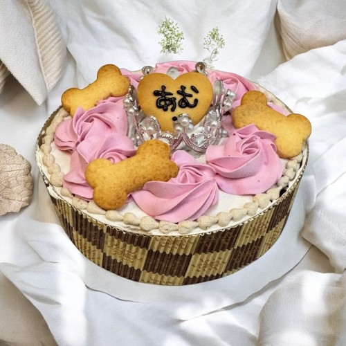 愛犬にも可愛いケーキを！安心安全のピンクティアラケーキ-4号