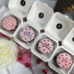 濃厚チョコがたまらない❣️ハートいっぱいセンイルケーキ～ピンクドリップver.～