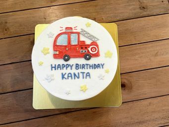 はたらくくるまのレタリングケーキ
